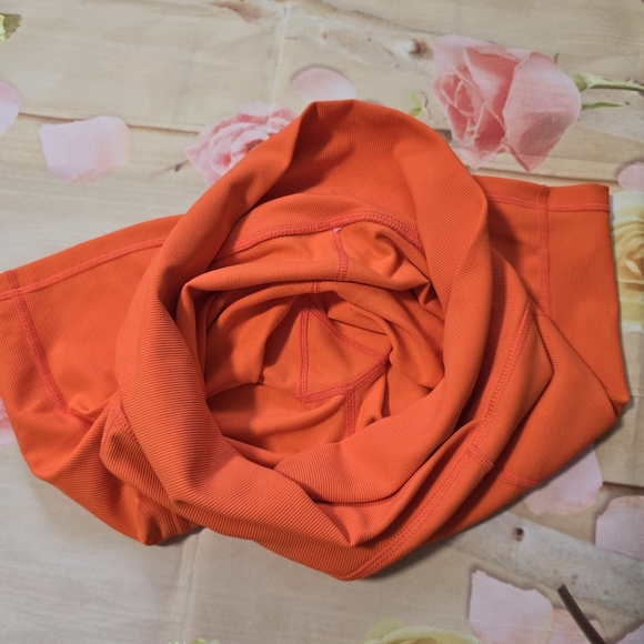 WILO orange ribbed shorts - Picture 6 of 9